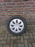 Winterbandenset Subaru Trezia, Ophalen, Gebruikt, 15 inch, Banden en Velgen