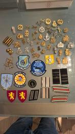 Lot van militaire insignes en badges, Ophalen of Verzenden