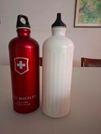 Drinkfles SIGG 8€ 1 liter, met hoes 9€.  2 flessen = 16€/18€, Ophalen of Verzenden, Zo goed als nieuw