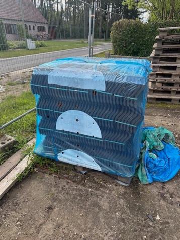 Dakpannen zwart 20m2 nieuw  beschikbaar voor biedingen