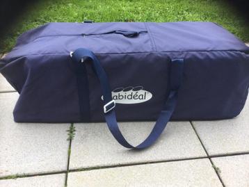 Reisbed beschikbaar voor biedingen