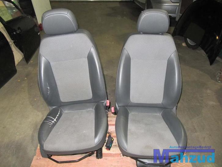 OPEL CORSA D 5 DEURS COMPLEET ZWART LEER INTERIEUR, Autos : Pièces & Accessoires, Habitacle & Garnissage, Opel, Utilisé