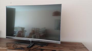 Téléviseur LED LCD ultra-plat Philips 49PUS7181/12