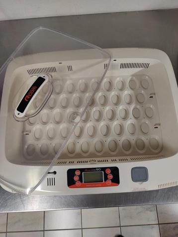 Broedmachine r-com 50 pro beschikbaar voor biedingen