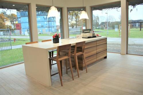 Keukeneiland in notelaar met silestone werkblad, Huis en Inrichting, Keuken | Keukenelementen, Nieuw, Minder dan 100 cm, 200 cm of meer
