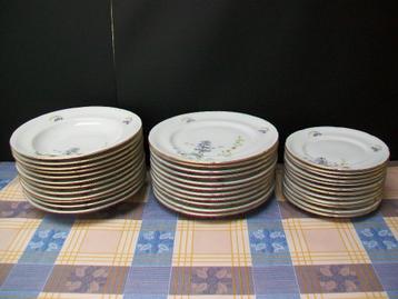 Servies Borden Bord Bavaria Porselein - Vintage Retro beschikbaar voor biedingen