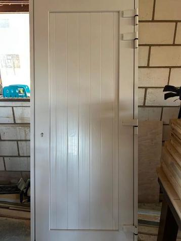 PVC buitendeur, wit  beschikbaar voor biedingen