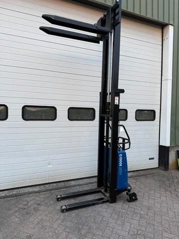Stapelaar beschikbaar voor biedingen
