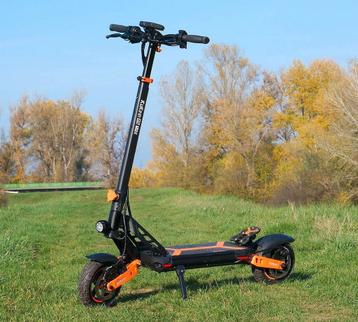 Koop een G2 Max 2025-scooter beschikbaar voor biedingen