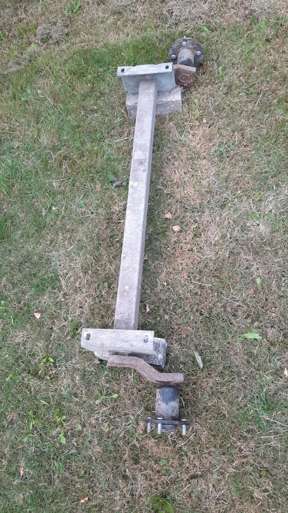 torsie as, spoorbreedte 140 cm, 750 kg, ongeremd, Auto diversen, Aanhangwagen-onderdelen, Zo goed als nieuw, Ophalen