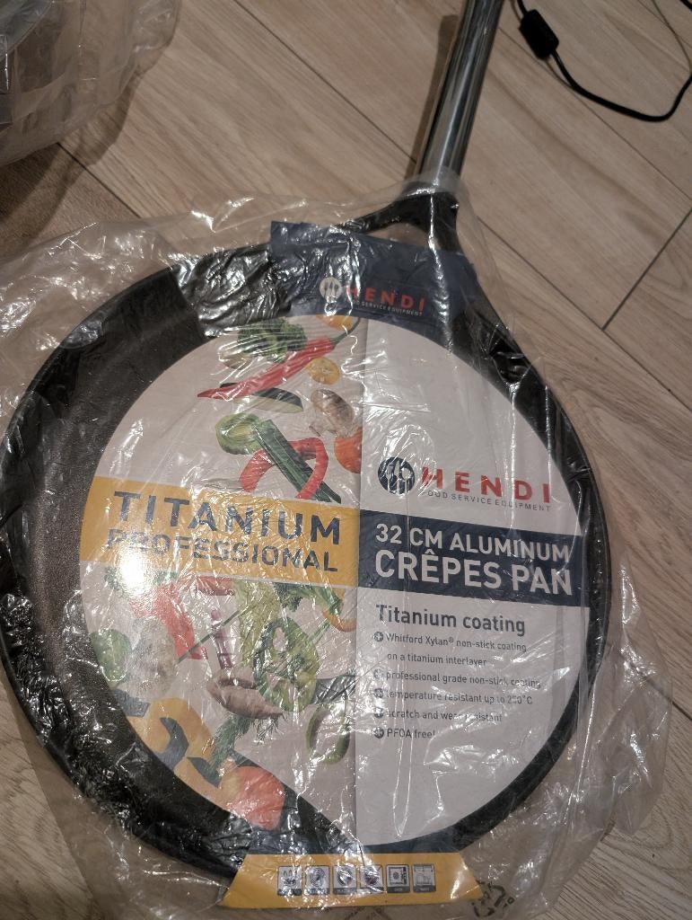 hendi pannenkoekenpan 32 cm (Nieuw), Huis en Inrichting, Keuken | Potten en Pannen, Ophalen, Inox, Nieuw, Keramische plaat