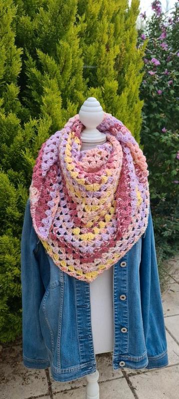 Chèche façon granny squares, Enlèvement ou Envoi, Comme neuf