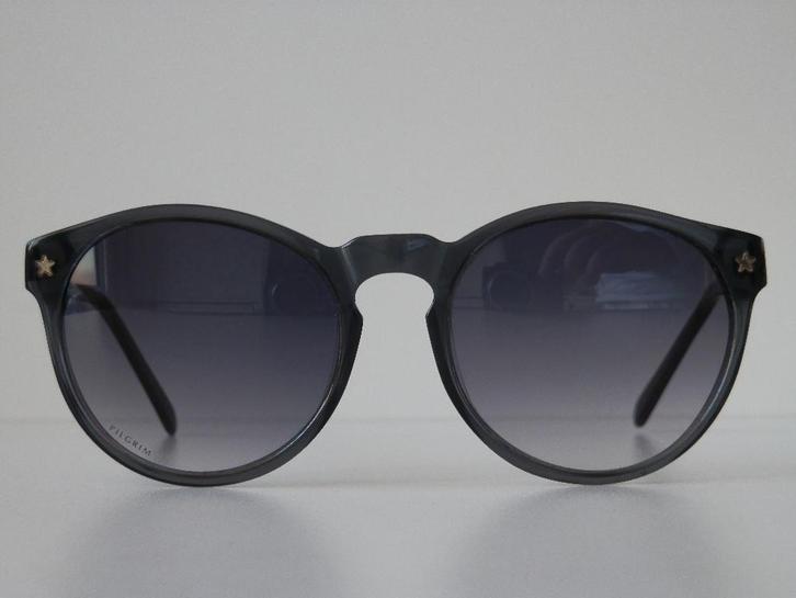 Pilgrim zonnebril., Bijoux, Sacs & Beauté, Lunettes de Soleil & Lunettes | Femmes, Comme neuf, Lunettes de soleil, Autres marques
