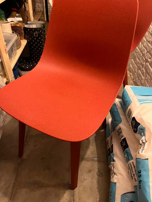 Lot 4 chaises IKEA modèle Odger rouges et bleues, Huis en Inrichting, Stoelen, Gebruikt, Hout, Ophalen