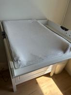 Baby ledikant met nieuwe matras + commode, Kinderen en Baby's, Kinderkamer | Complete kinderkamers, Ophalen, Zo goed als nieuw