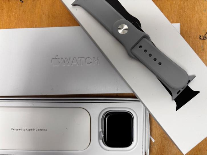 Smartwatch series 10 46mm grey aluminium iwatch, Handtassen en Accessoires, Smartwatches, Nieuw, Grijs, Afstand, Calorieverbanding