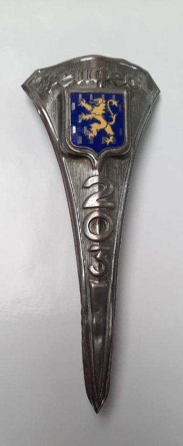 Peugeot 203 Embleem beschikbaar voor biedingen