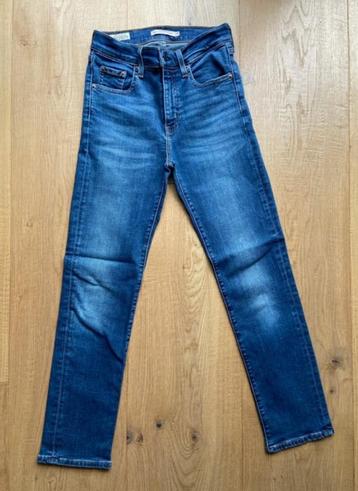 Jeans LEVI STRAUSS Bleu moyen Taille 26 beschikbaar voor biedingen