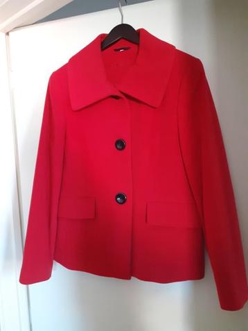 Kort vestje beschikbaar voor biedingen