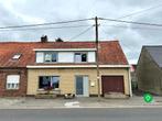 Ruime gezinswoning met dubbele garage in Eernegem, Eernegem, 500 tot 1000 m², 151 m², 3 kamers