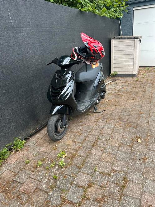 Piaggio zip 2021 4t iget 50cc a klasse, Fietsen en Brommers, Scooters | Piaggio, Gebruikt, Zip, Klasse A (25 km/u), Benzine, Ophalen of Verzenden