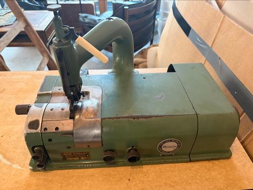 Pareuse a cuir Fortuna, Hobby en Vrije tijd, Naaimachines en Toebehoren, Ophalen