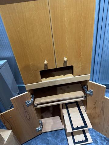 kast voor computer/pc of andere NIEUWE demo  beschikbaar voor biedingen