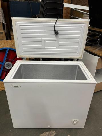 Vriezer, Elektronische apparatuur, Vriezers en Diepvrieskisten, Vrieskist, Gebruikt, Vrijstaand, 90 cm of meer