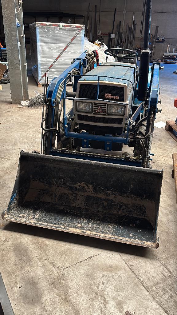 Tracteur avec chargeur frontal, fourches et faucheuse, Articles professionnels, Agriculture | Tracteurs, Autres marques, Utilisé