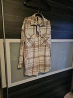 Beige Jasje met Rechthoekige Knopen (Maat S), Ophalen, Zo goed als nieuw, Maat 36 (S), Beige