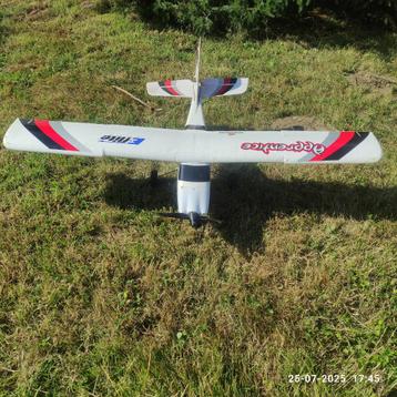 Eflite Apprentice beschikbaar voor biedingen