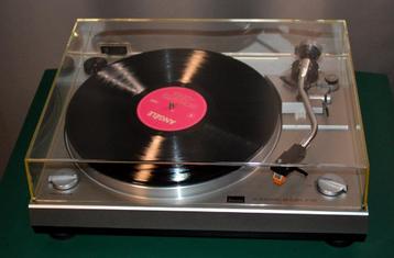 Platine tourne disque vintage semi automatique SANSUI P-50 beschikbaar voor biedingen