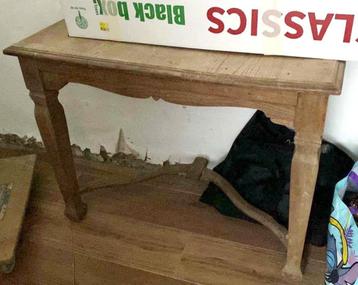 Ancienne console en bois 95 cm sur 40 cm sur 75 de haut beschikbaar voor biedingen