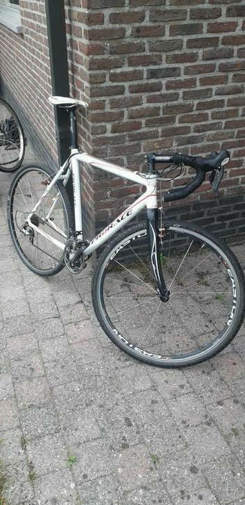 Prorace gravel of veldrit fiets  beschikbaar voor biedingen