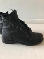 Zwarte enkellaarzen met veter, Enlèvement, Comme neuf
