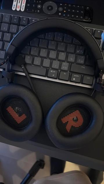 Jbl gaming headset  beschikbaar voor biedingen