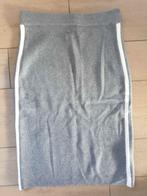 jupe confort moulante gris S, Vêtements | Femmes, Culottes & Pantalons, Trois-quarts, Gris, Enlèvement ou Envoi, Taille 36 (S)