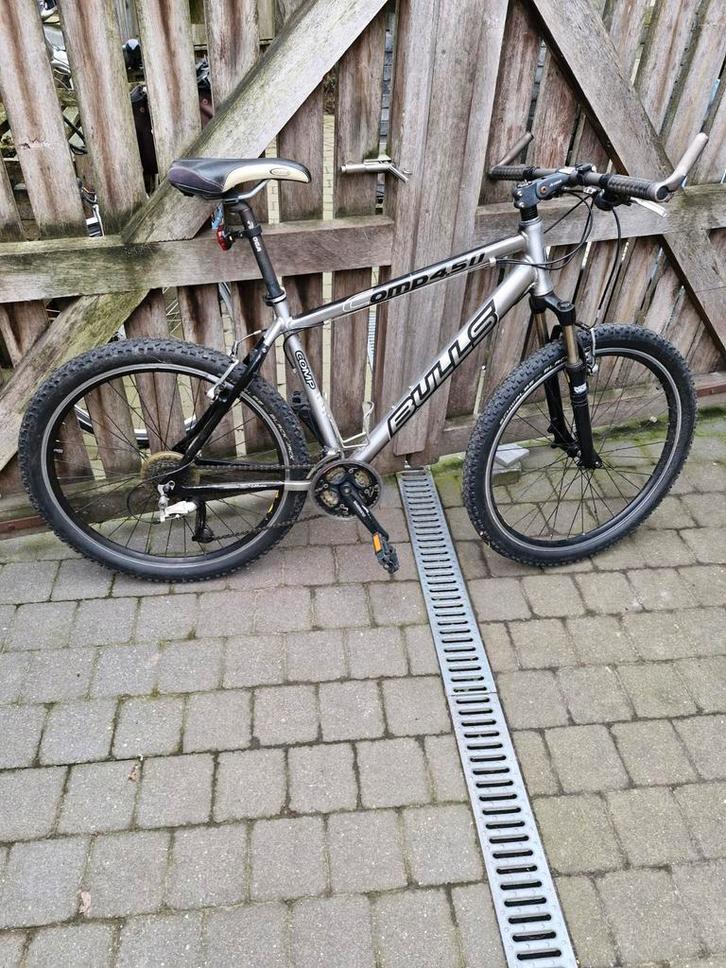 MTB alukader merk BULLS, Fietsen en Brommers, Fietsen | Mountainbikes en ATB, Zo goed als nieuw, Ophalen
