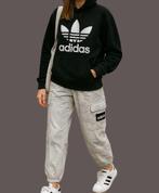 Adidas cargo broek maat XS–S, Kleding | Dames, Overige kleuren, Adidas, Ophalen of Verzenden, Zo goed als nieuw