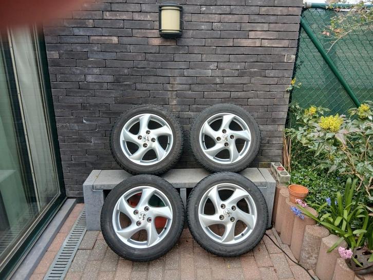 4 seizoensbanden met aluminium velgen., Auto-onderdelen, Banden en Velgen, Band(en), All Season, 15 inch, 195 mm, Personenwagen