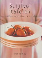 Boek : "Stijlvol tafelen" - Donna Hay., Ophalen of Verzenden
