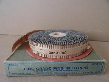 Curiosities Fine grade pins for Dennison pinning machine disponible aux enchères