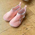 Chaussons sport danse 24, Enfants & Bébés, Vêtements de bébé | Chaussures & Chaussettes, Comme neuf, Decathlon, Autres types