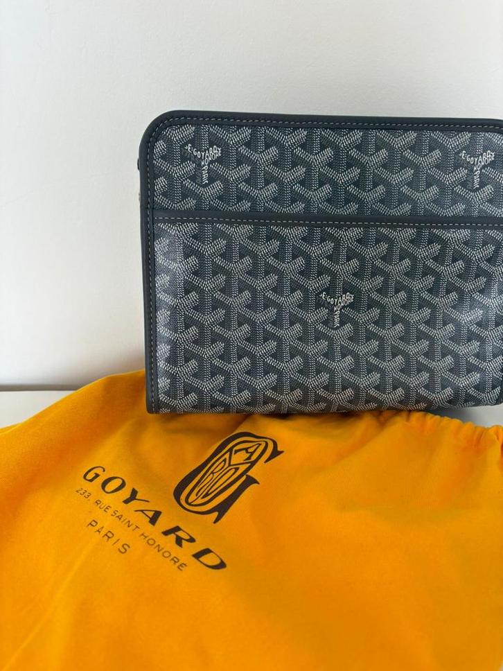 Trousse de toilette grise Jouvence Goyard, Handtassen en Accessoires, Toilettassen, Zo goed als nieuw, Heer, Grijs, Ophalen