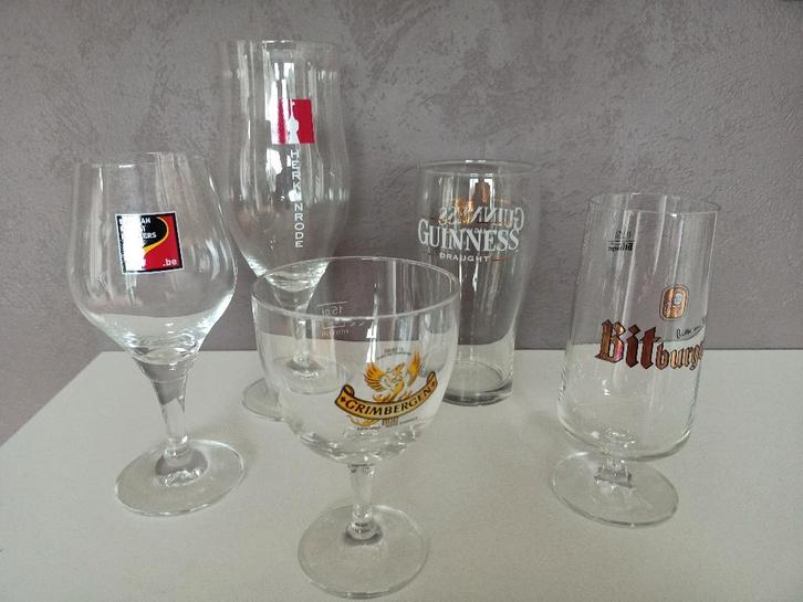 Assortiment bierglazen (per stuk te koop), Verzamelen, Glas en Drinkglazen, Ophalen