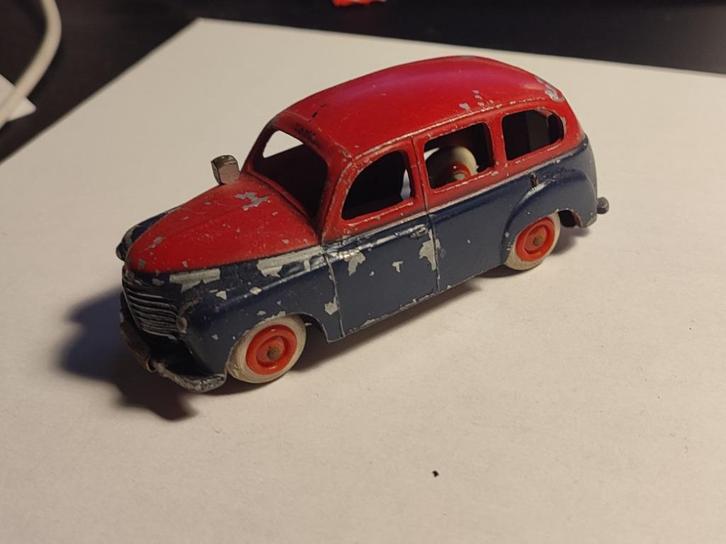 CIJ : Taxi Renault prairie , rouge & bleu, Hobby en Vrije tijd, Modelauto's | 1:43, Gebruikt, Bus of Vrachtwagen, Overige merken