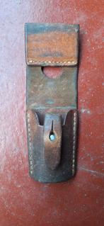 Gousset de baïonnette, Collections, Objets militaires | Seconde Guerre mondiale, Enlèvement