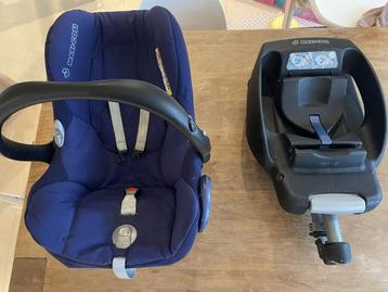 Maxi-Cosi autostoel met Isofix-basis beschikbaar voor biedingen