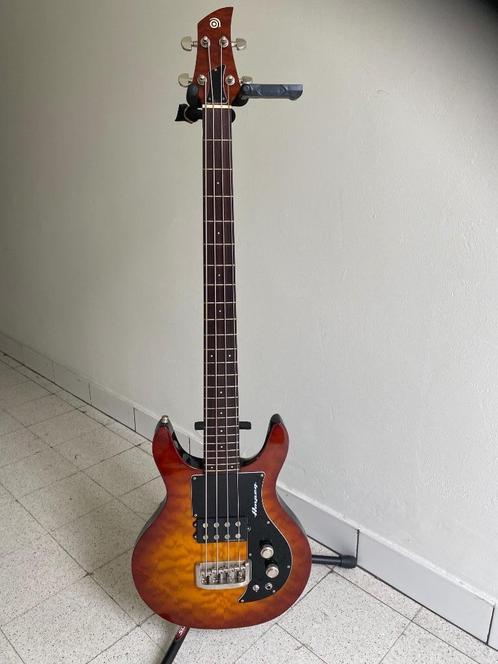 Basgitaar, Muziek en Instrumenten, Versterkers | Bas en Gitaar, Zo goed als nieuw, Basgitaar, Ophalen