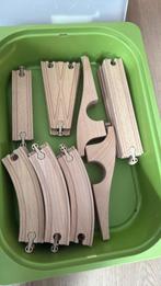 Houten treinset met brugje en 7 wagentjes, Ophalen, Zo goed als nieuw